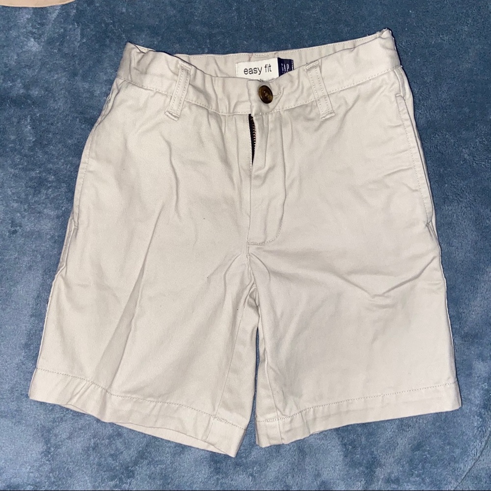 Boys size 7 khaki shorts